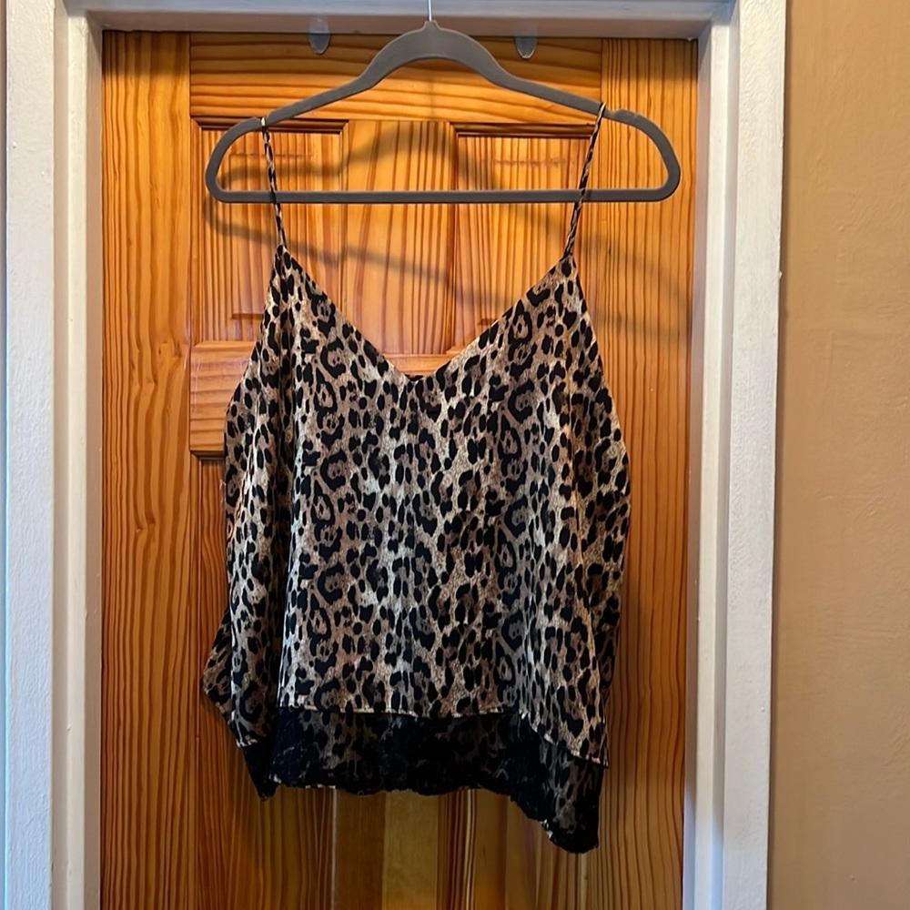 Leopard print camisole with lace trim